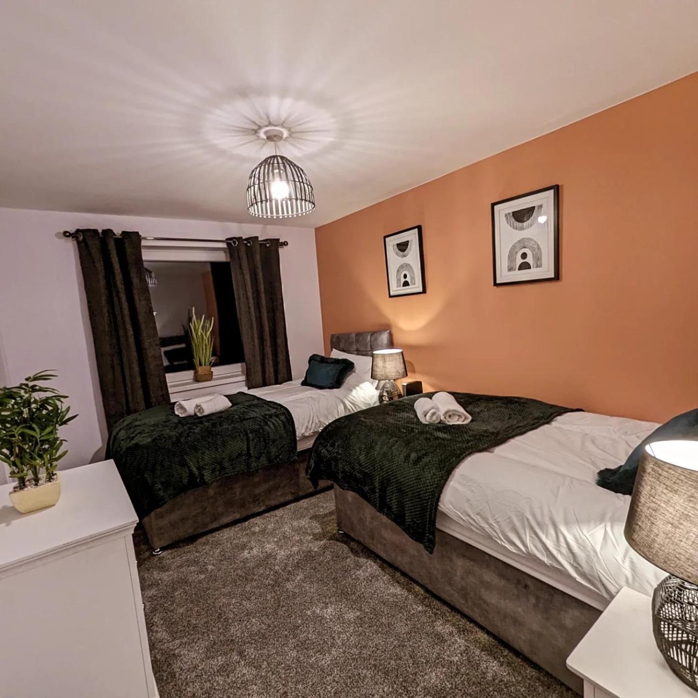 6 Guests * 4 Bedroom * Free Wi-Fi *Χάντινγκτον Εξωτερικό φωτογραφία
