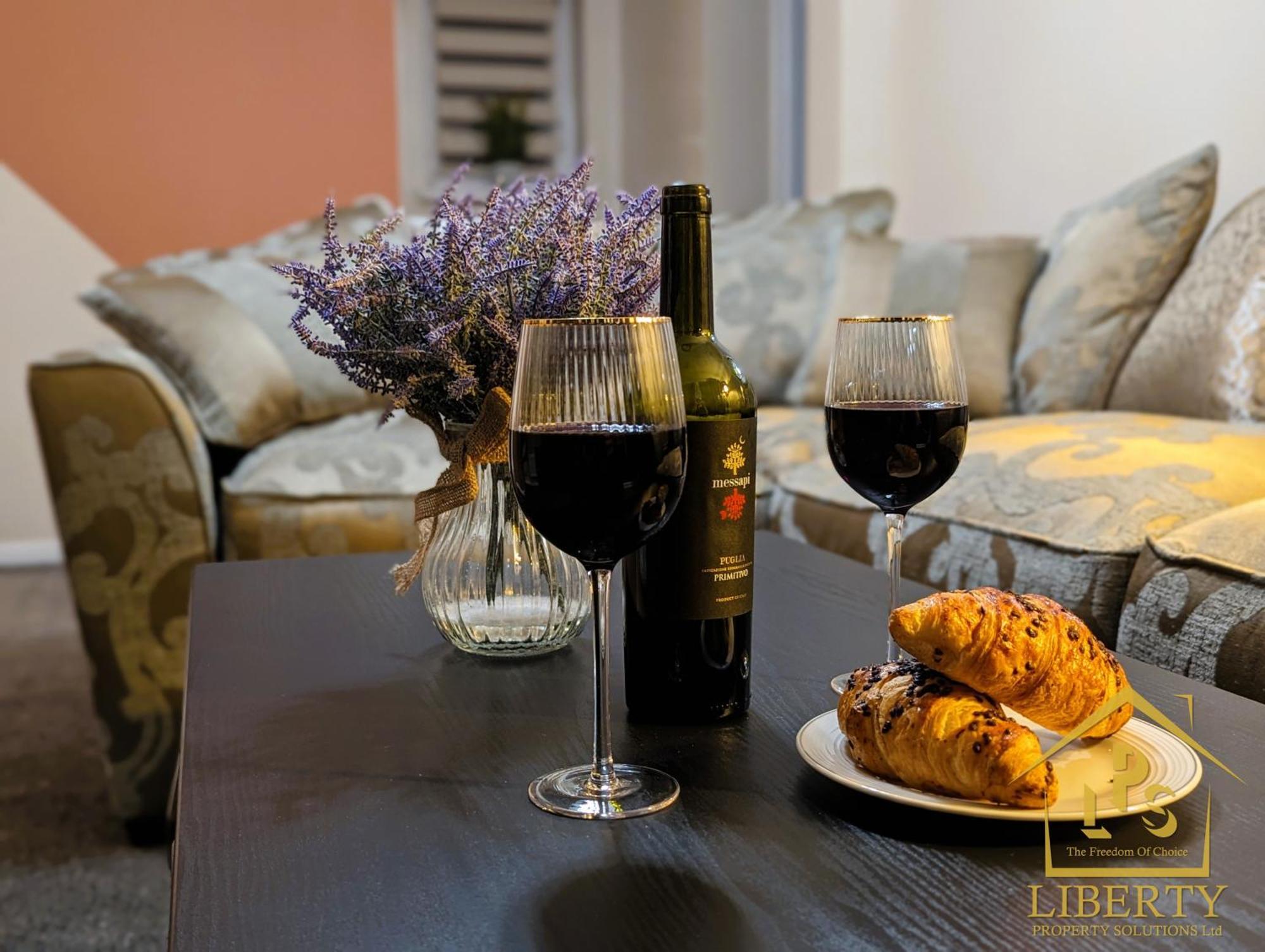 6 Guests * 4 Bedroom * Free Wi-Fi *Χάντινγκτον Εξωτερικό φωτογραφία