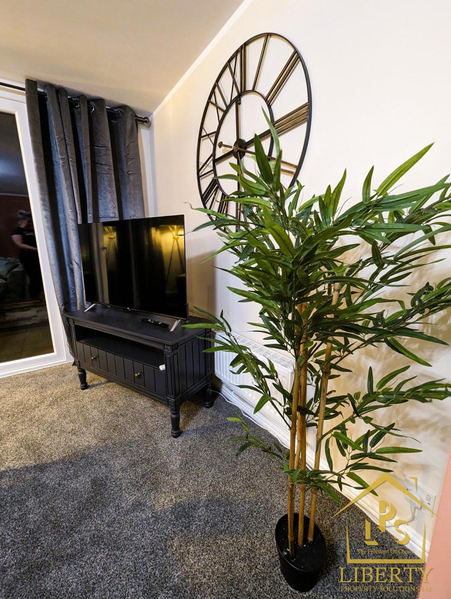 6 Guests * 4 Bedroom * Free Wi-Fi *Χάντινγκτον Εξωτερικό φωτογραφία