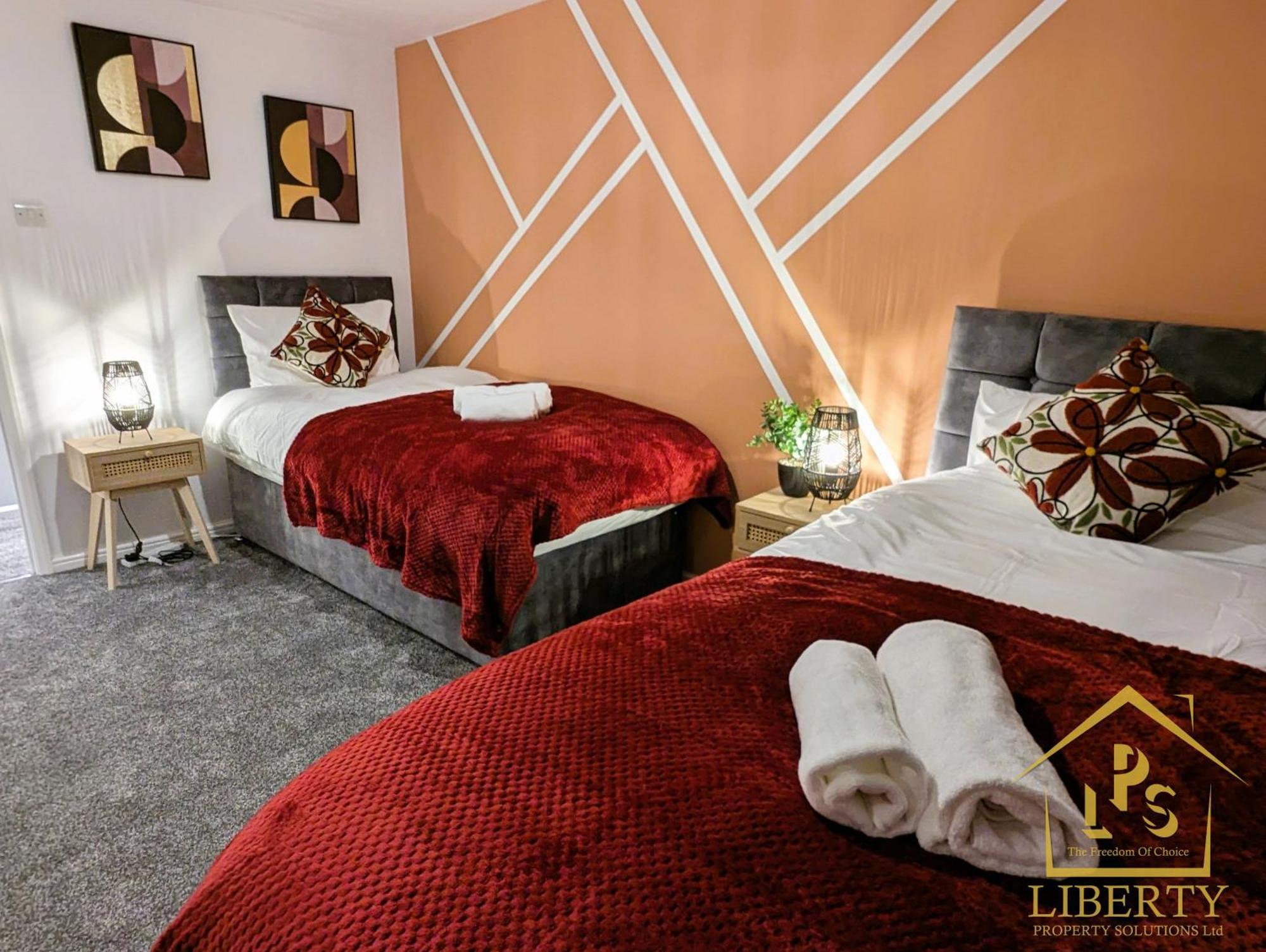 6 Guests * 4 Bedroom * Free Wi-Fi *Χάντινγκτον Εξωτερικό φωτογραφία