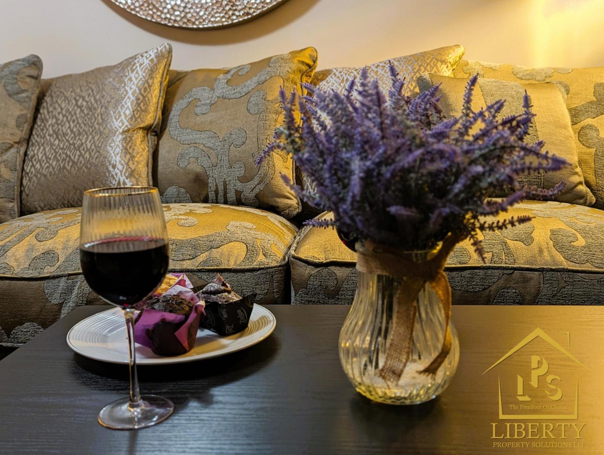 6 Guests * 4 Bedroom * Free Wi-Fi *Χάντινγκτον Εξωτερικό φωτογραφία